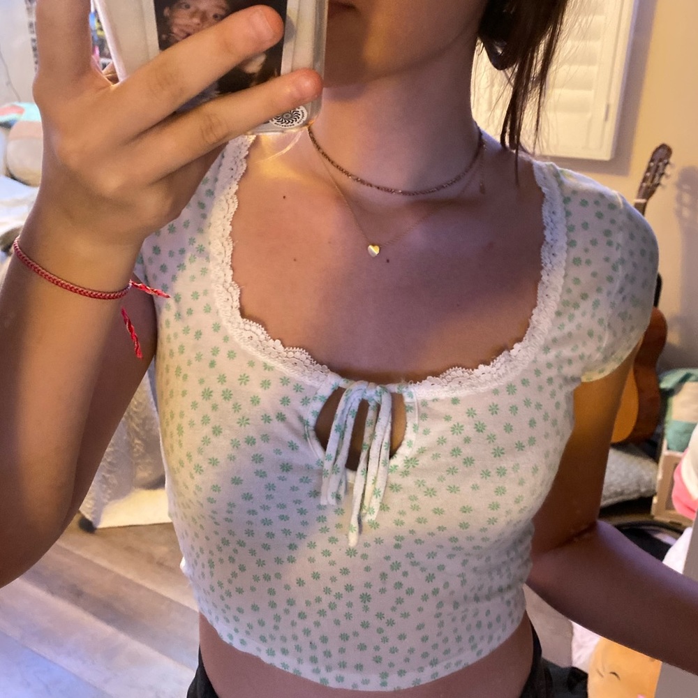 Me To We/ Pacsun floral blouse